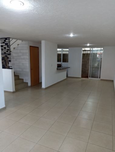Image No.1-3 Bed House for sale