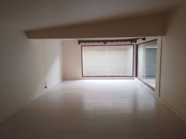 Image No.1-3 Bed House for sale