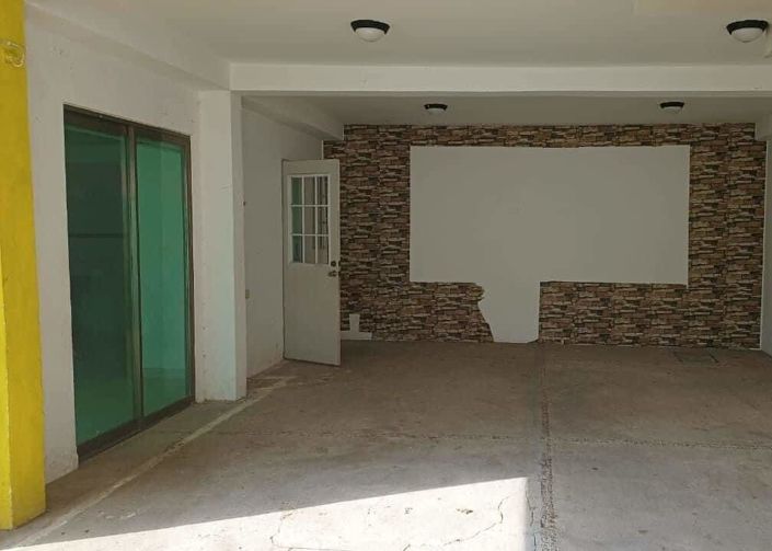 Image No.1-4 Bed House for sale