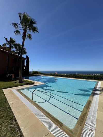 Image No.1-4 Bed Apartment for sale