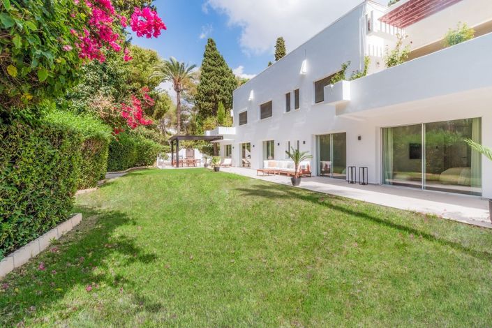 Image No.1-4 Bed Apartment for sale