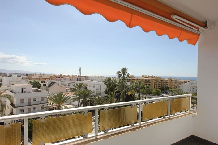 Image No.1-3 Bed Apartment for sale
