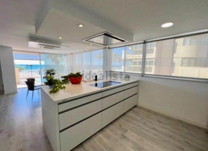 Image No.1-3 Bed Apartment for sale