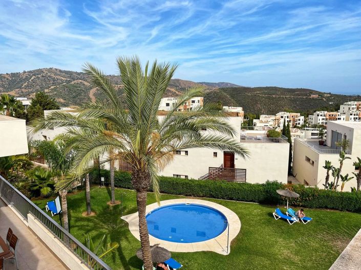 Image No.1-3 Bed Apartment for sale