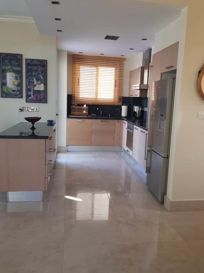 Image No.8-3 Bed House for sale