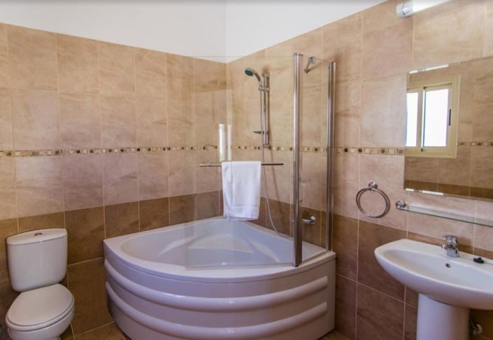 Image No.4-3 Bed House for sale