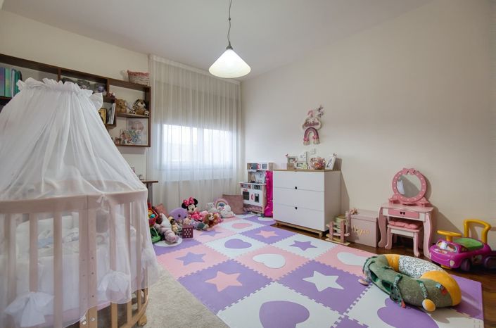 Image No.10-5 Bed House for sale