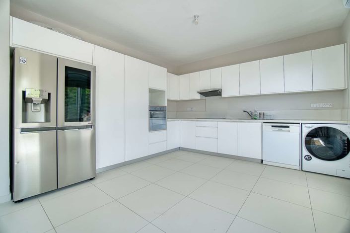 Image No.10-3 Bed House for sale