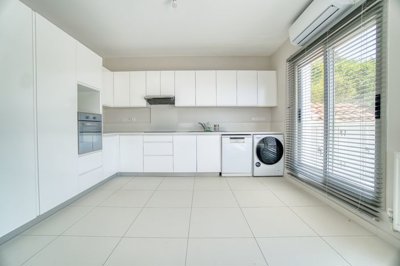 594043-detached-villa-for-sale-in-tala-kamare