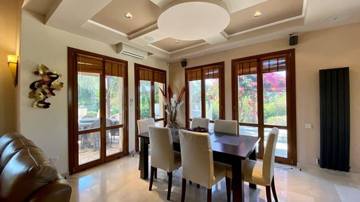 Image No.3-4 Bed House for sale