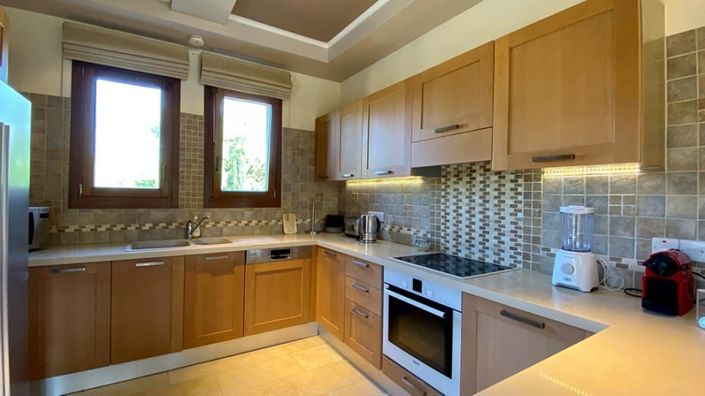 Image No.5-4 Bed House for sale