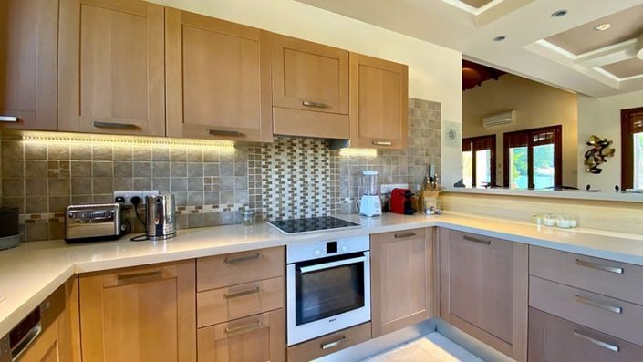 Image No.6-4 Bed House for sale