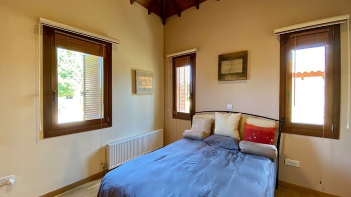 Image No.7-4 Bed House for sale