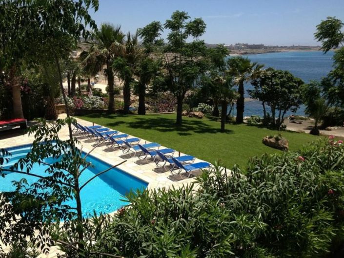 Image No.1-6 Bed House for sale