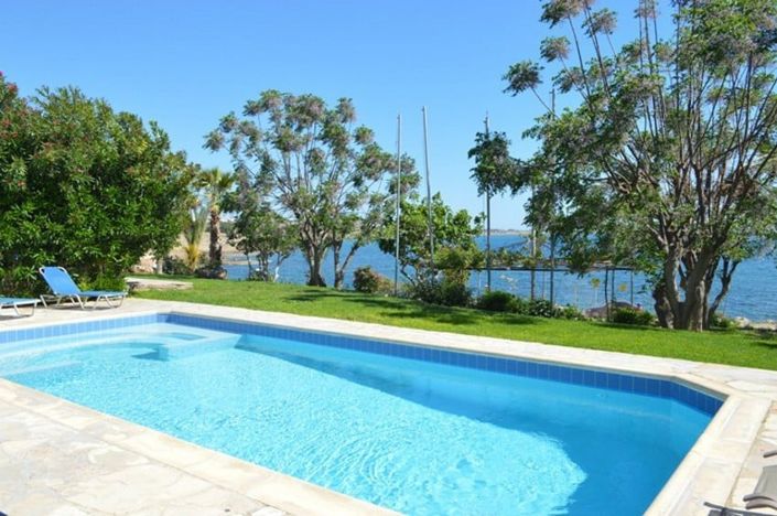 Image No.2-Maison de 6 chambres à vendre à Chlorakas