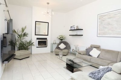 1 - Kissonerga, House