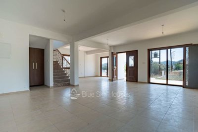 702277-detached-villa-for-sale-in-eptagoneiao