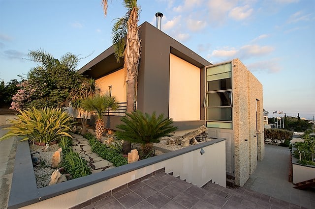 Image No.2-7 Bed House for sale