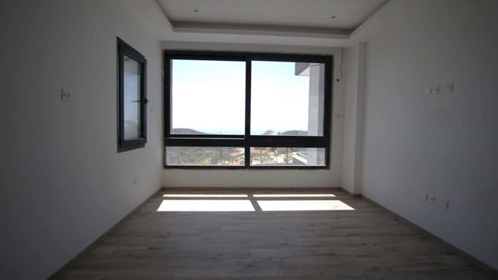 Image No.10-4 Bed House for sale