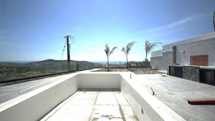 Image No.2-4 Bed House for sale