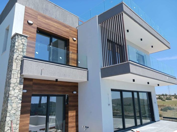 Image No.2-6 Bed House for sale