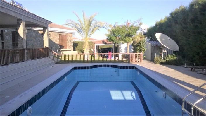 Image No.2-4 Bed House for sale