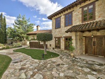 164529-detached-villa-for-sale-in-souni-zanak