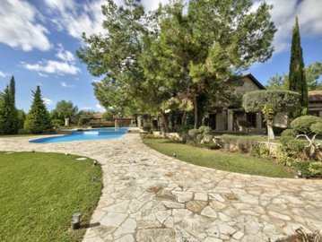 164504-detached-villa-for-sale-in-souni-zanak