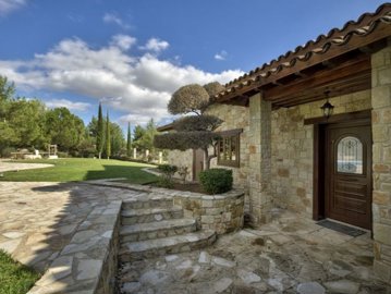 164540-detached-villa-for-sale-in-souni-zanak