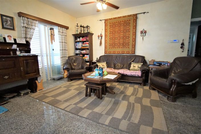 Image No.6-Maison de 5 chambres à vendre à Agios Athanasios