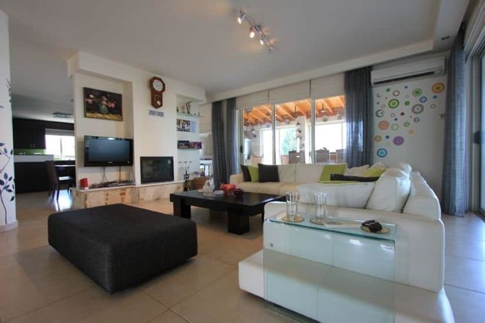 Image No.5-Maison de 4 chambres à vendre à Latsia