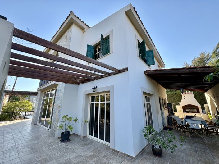 Image No.3-Maison de 4 chambres à vendre à Agios Tychonas