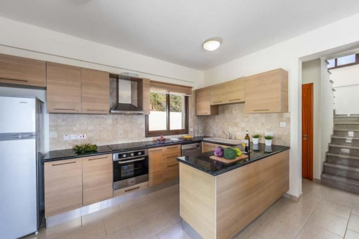 Image No.6-3 Bed House for sale