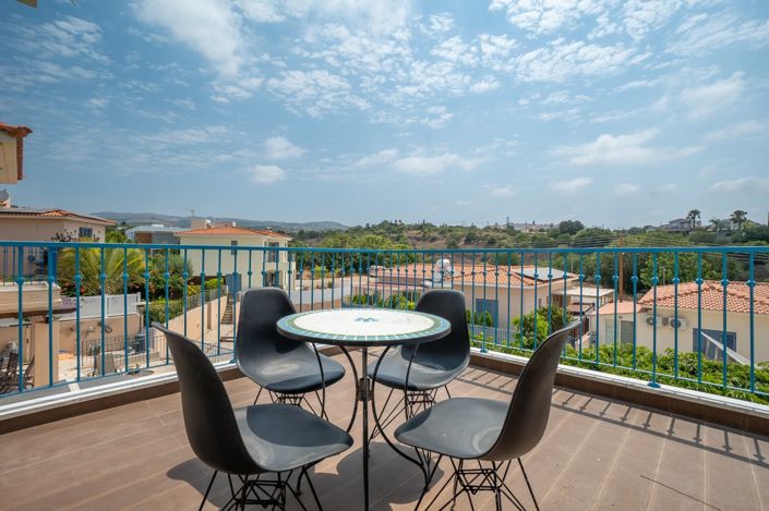 Image No.2-3 Bed House for sale