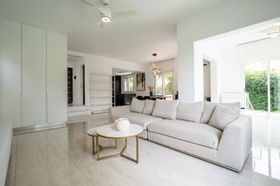 715462-detached-villa-for-sale-in-anavargosor