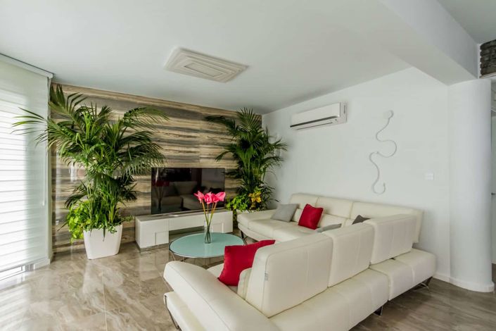 Image No.2-Maison de 5 chambres à vendre à Agios Tychonas