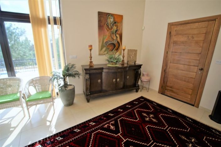 Image No.10-4 Bed House for sale