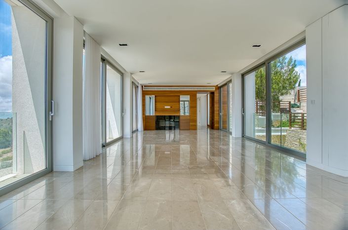 Image No.4-Maison de 4 chambres à vendre à Tsada