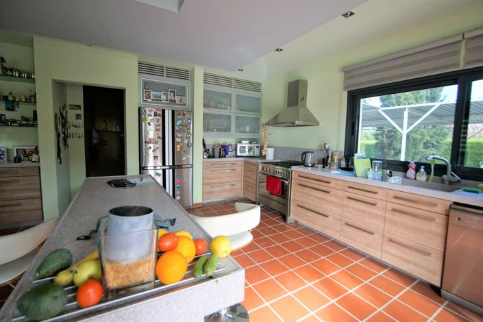 Image No.10-5 Bed House for sale