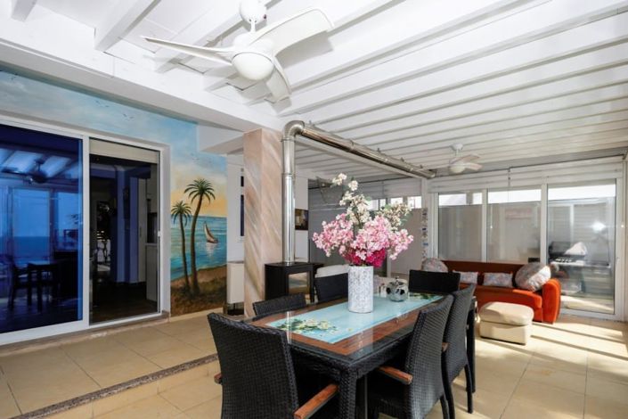 Image No.2-4 Bed House for sale