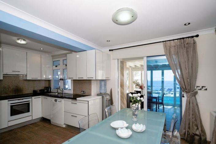 Image No.6-4 Bed House for sale