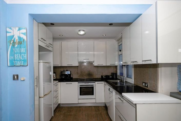 Image No.7-4 Bed House for sale