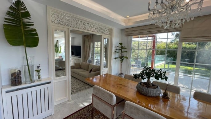 Image No.8-5 Bed House for sale