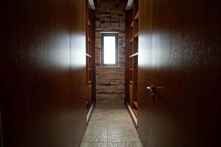 Image No.10-4 Bed House for sale