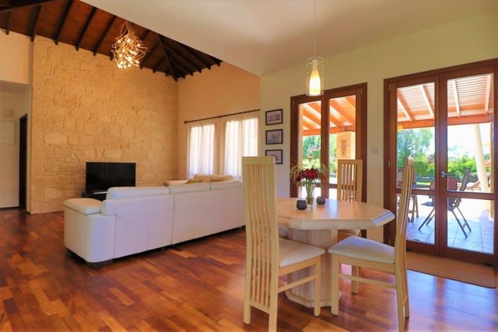 Image No.9-4 Bed House for sale