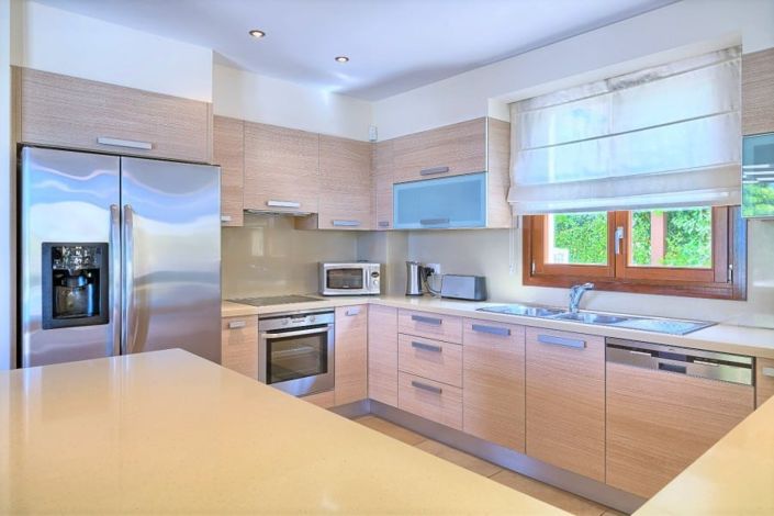 Image No.7-5 Bed House for sale