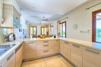 202223-detached-villa-for-sale-in-kouklia-aph