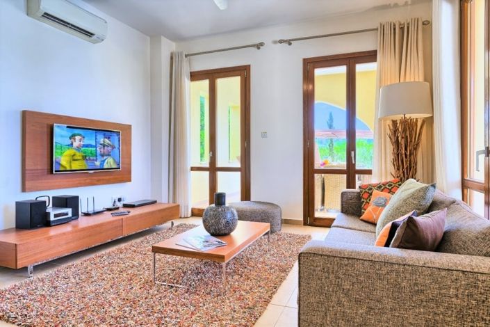 Image No.9-5 Bed House for sale