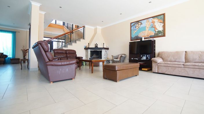 Image No.9-Maison de 6 chambres à vendre à Argaka