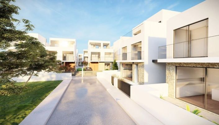 Image No.3-4 Bed House for sale